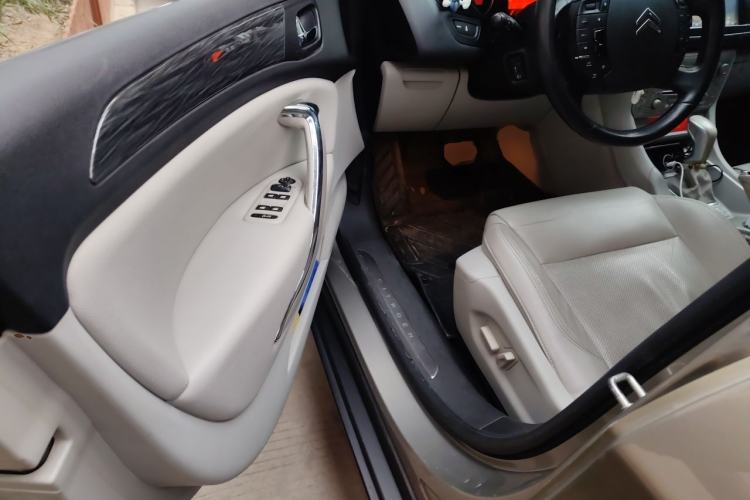 Used Citroen C5 2012 2.0L Automatic Luxury Edition Driver Seat