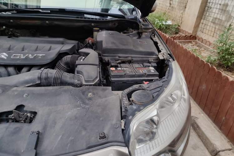 Used Citroen C5 2012 2.0L Automatic Luxury Edition Engine Bay Left