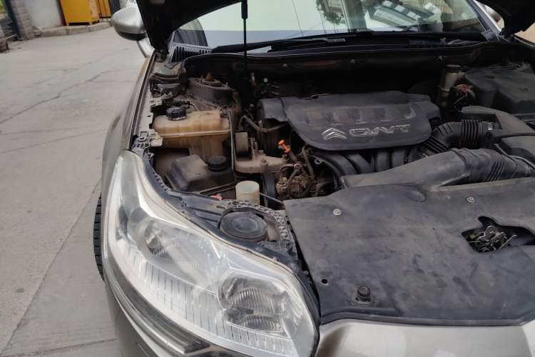 Used Citroen C5 2012 2.0L Automatic Luxury Edition Engine Bay Right