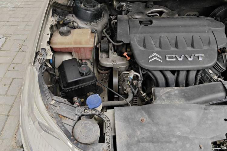 Used Citroen C5 2012 2.0L Automatic Luxury Edition Engine Bay Right