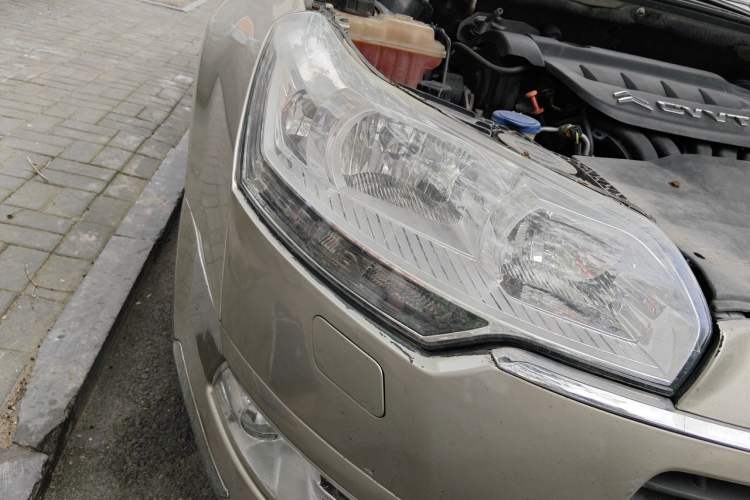Used Citroen C5 2012 2.0L Automatic Luxury Edition Right Front Headlight