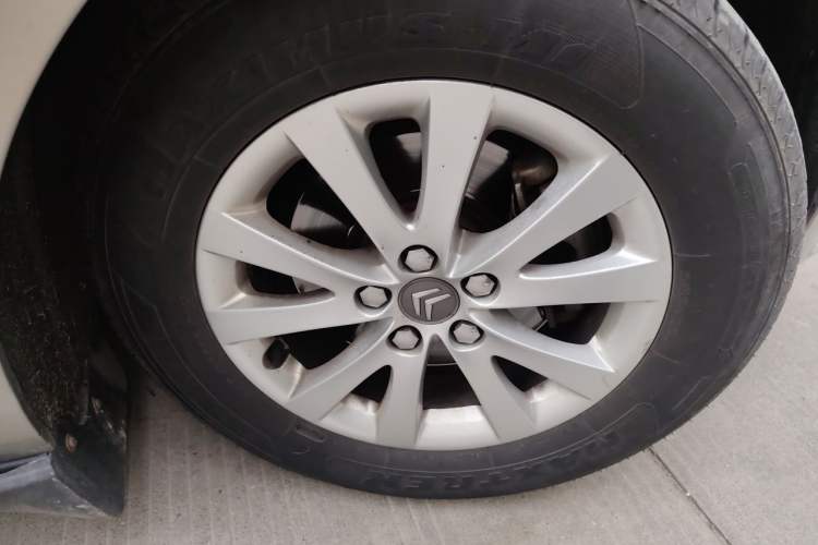 Used Citroen C5 2012 2.0L Automatic Luxury Edition Right Front Wheel Hub