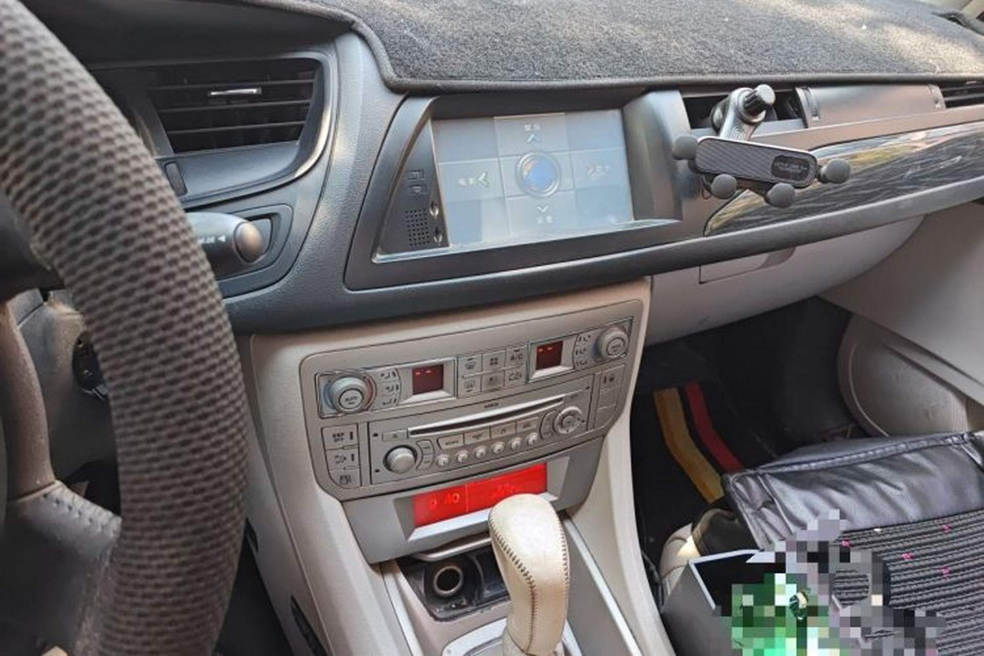 Used Citroen C5 2012 2.0L Automatic Luxury Edition Audio And AC Panel