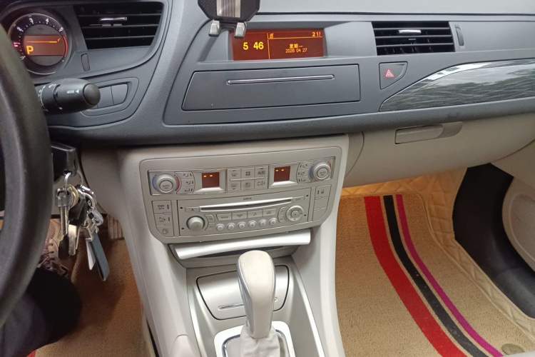 Used Citroen C5 2012 2.0L Automatic Luxury Edition Audio And AC Panel