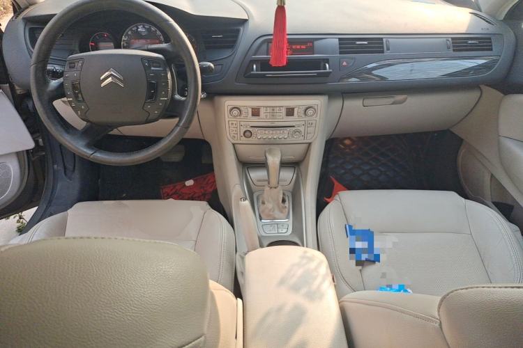 Used Citroen C5 2012 2.0L Automatic Luxury Edition Center Console
