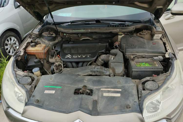 Used Citroen C5 2012 2.0L Automatic Luxury Edition Engine Bay
