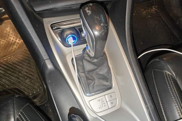Used Citroen C5 2012 2.0L Automatic Luxury Edition Gear Lever