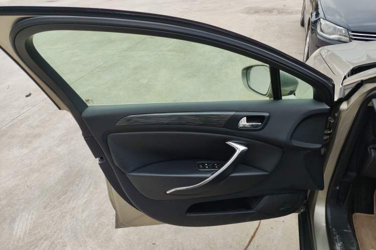 Used Citroen C5 2012 2.0L Automatic Luxury Edition Left Front Door Interior