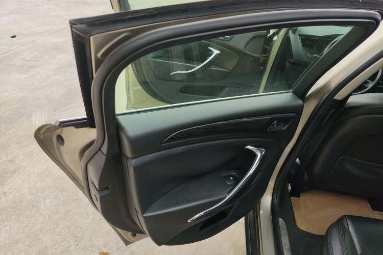 Used Citroen C5 2012 2.0L Automatic Luxury Edition Left Rear Door Interior