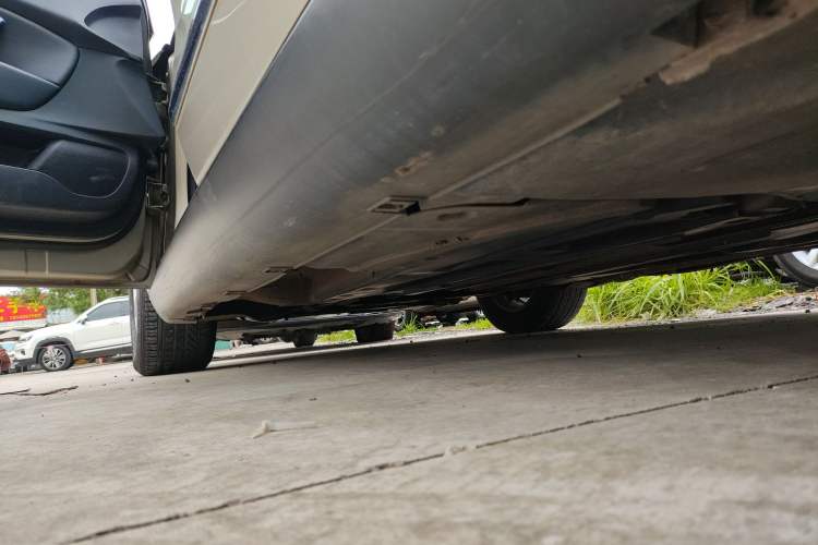 Used Citroen C5 2012 2.0L Automatic Luxury Edition Left Side Sill