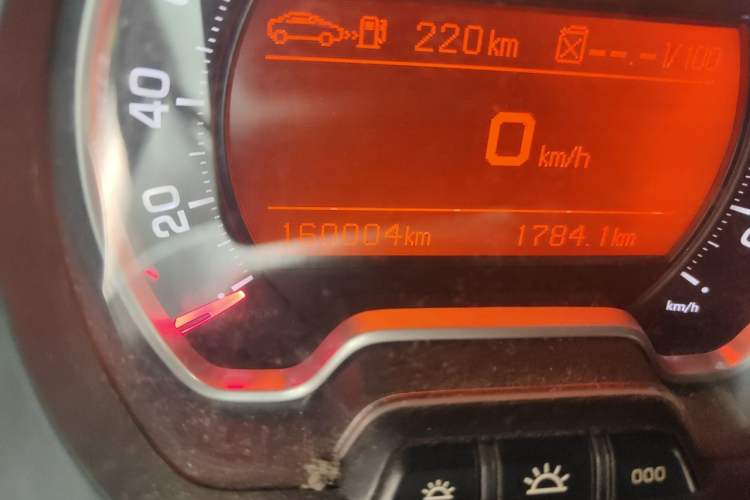 Used Citroen C5 2012 2.0L Automatic Luxury Edition Odometer Close Up