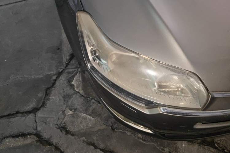 Used Citroen C5 2012 2.0L Automatic Luxury Edition Right Front Headlight