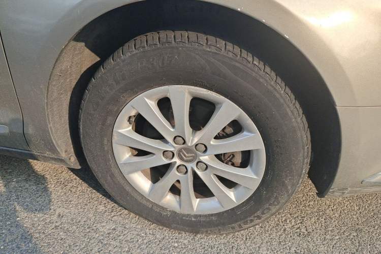 Used Citroen C5 2012 2.0L Automatic Luxury Edition Right Front Wheel Hub