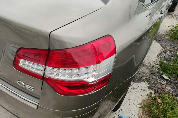 Used Citroen C5 2012 2.0L Automatic Luxury Edition Right Rear Taillight