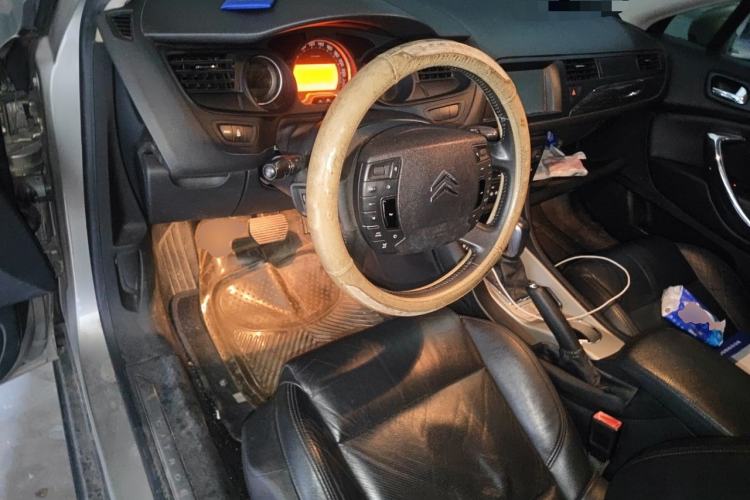 Used Citroen C5 2012 2.0L Automatic Luxury Edition Steering Wheel