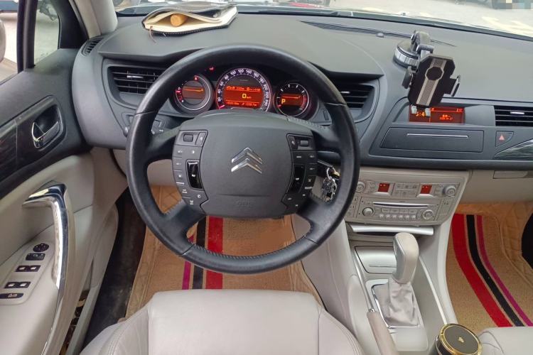 Used Citroen C5 2012 2.0L Automatic Luxury Edition Steering Wheel