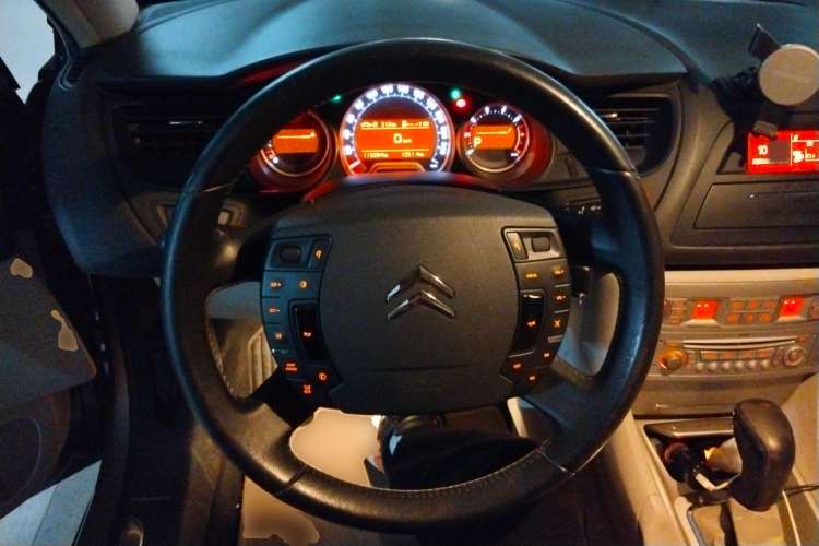 Used Citroen C5 2012 2.0L Automatic Luxury Edition Steering Wheel