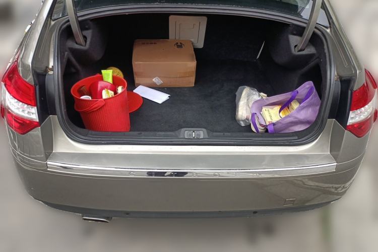 Used Citroen C5 2012 2.0L Automatic Luxury Edition Trunk