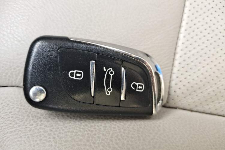 Used Citroen C5 2012 2.0L Automatic Luxury Edition Vehicle Key