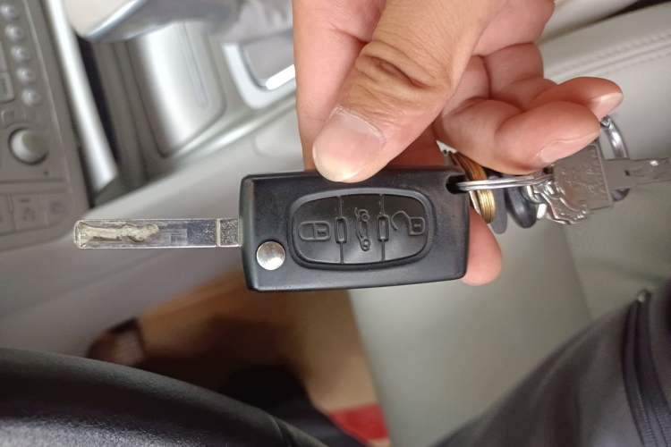 Used Citroen C5 2012 2.0L Automatic Luxury Edition Vehicle Key