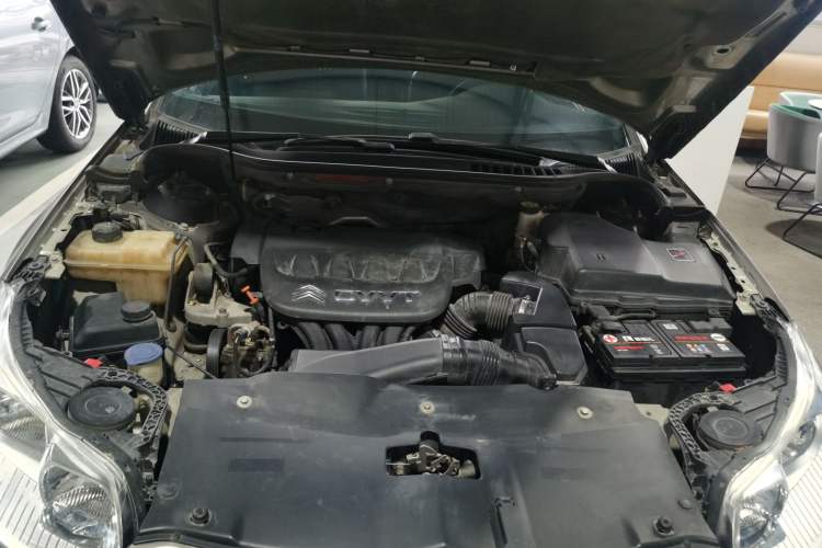 Used Citroen C5 2012 2.0L Automatic Luxury Edition Engine Bay