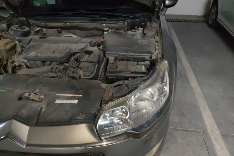 Used Citroen C5 2012 2.0L Automatic Luxury Edition Engine Bay Left