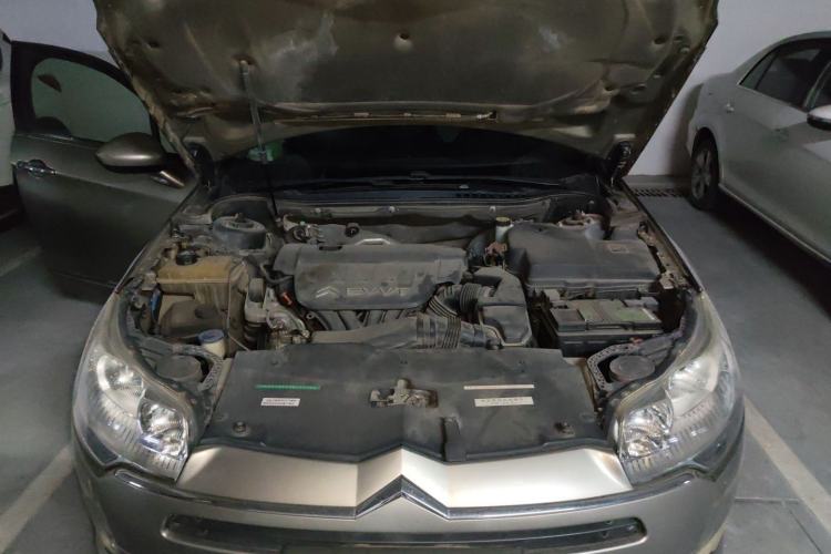 Used Citroen C5 2012 2.0L Automatic Luxury Edition Engine Bay