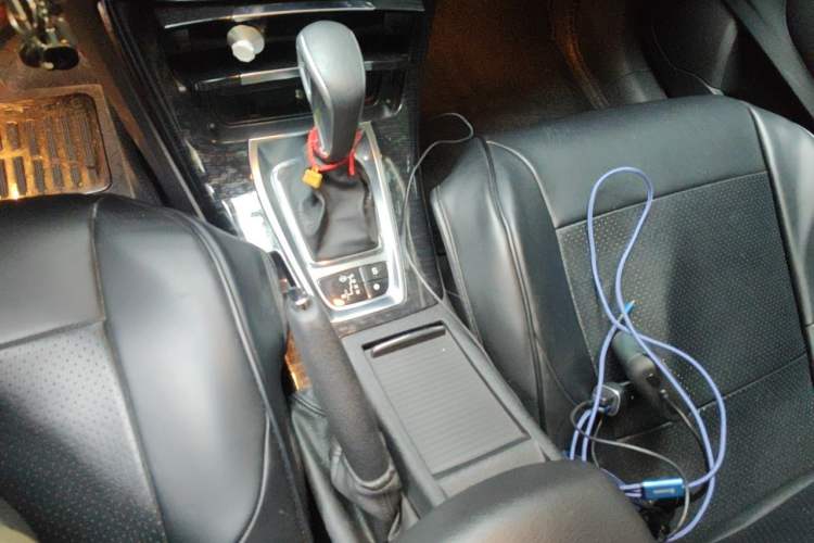 Used Citroen C5 2012 2.3L Automatic Prestige Edition Gear Lever