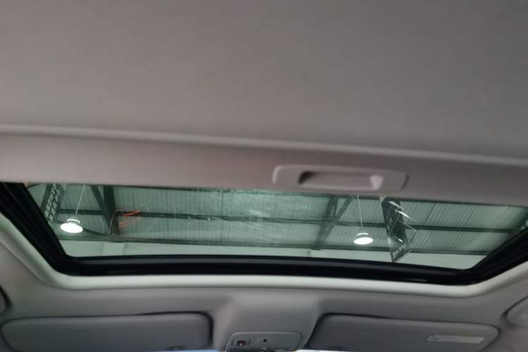 Used Citroen C5 2012 2.0L Automatic Luxury Edition Headliner