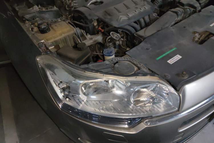 Used Citroen C5 2012 2.0L Automatic Luxury Edition Right Front Headlight