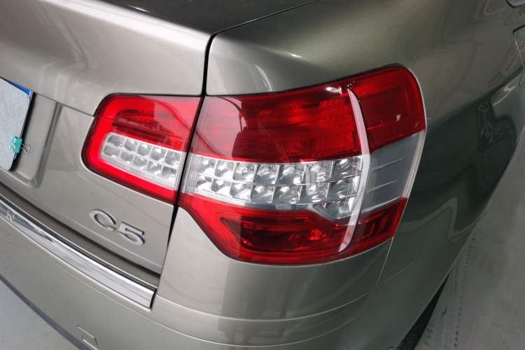 Used Citroen C5 2012 2.0L Automatic Luxury Edition Right Rear Taillight