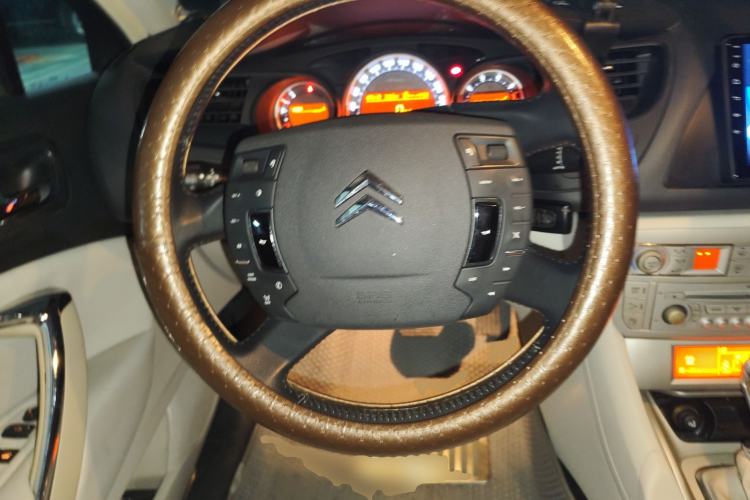 Used Citroen C5 2012 2.0L Automatic Luxury Edition Steering Wheel