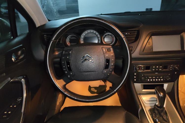Used Citroen C5 2012 2.0L Automatic Luxury Edition Steering Wheel