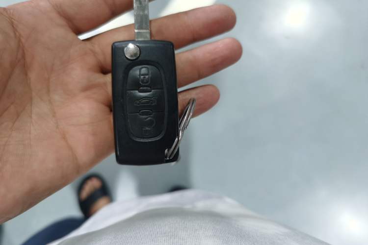 Used Citroen C5 2012 2.0L Automatic Luxury Edition Vehicle Key