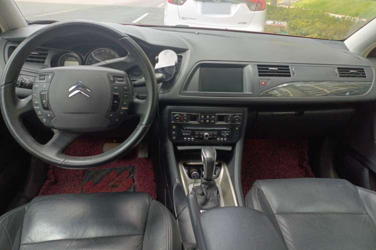 Used Citroen C5 2012 2.3L Automatic Prestige Edition Center Console