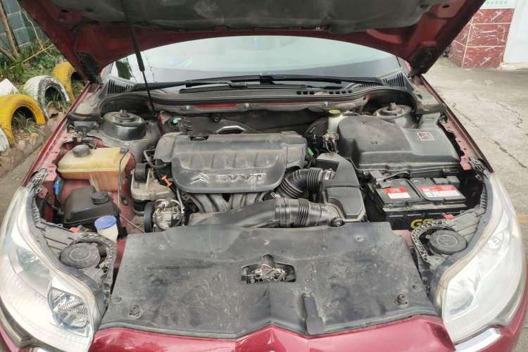 Used Citroen C5 2012 2.0L Automatic Luxury Edition Engine Bay