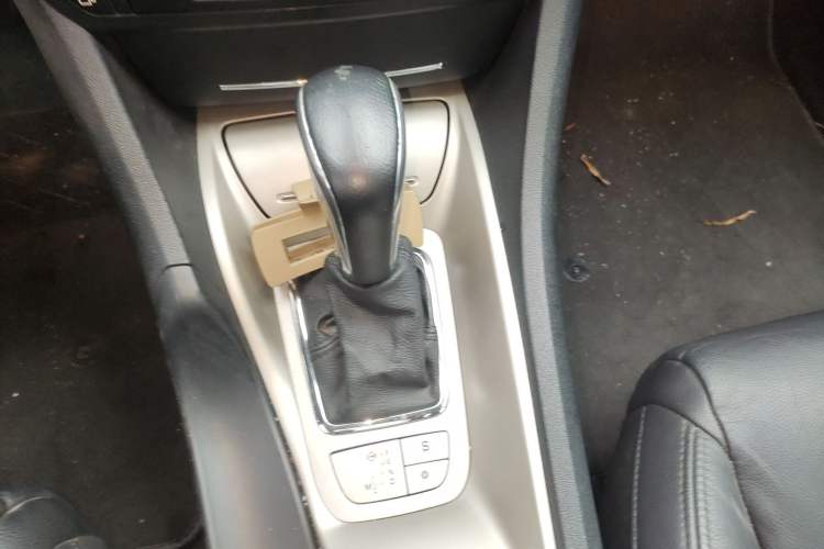 Used Citroen C5 2012 2.0L Automatic Luxury Edition Gear Lever