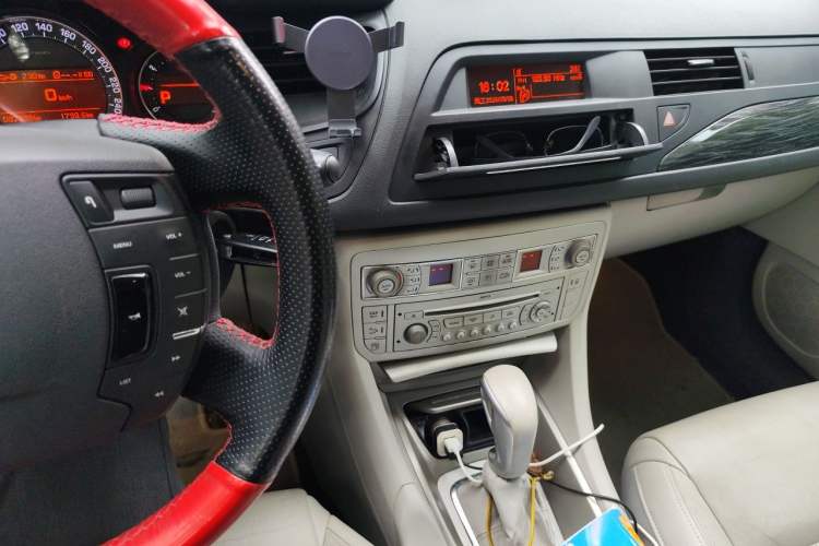 Used Citroen C5 2012 2.0L Automatic Luxury Edition Audio And AC Panel