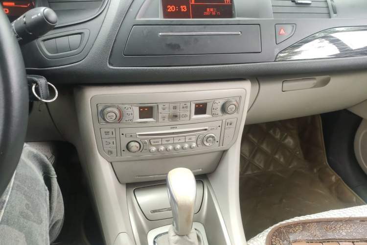 Used Citroen C5 2012 2.0L Automatic Luxury Edition Audio And AC Panel