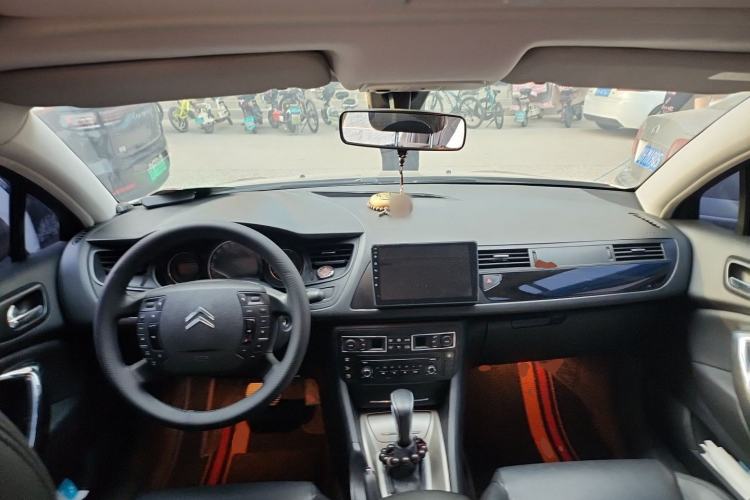 Used Citroen C5 2012 2.0L Automatic Luxury Edition Center Console