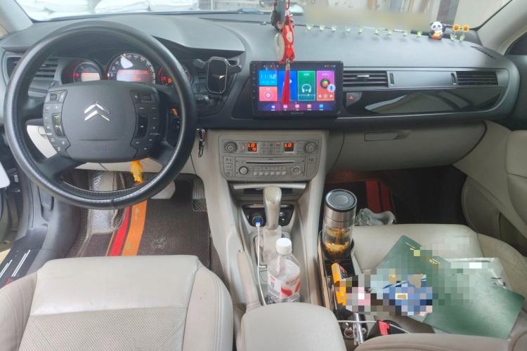 Used Citroen C5 2012 2.0L Automatic Luxury Edition Center Console