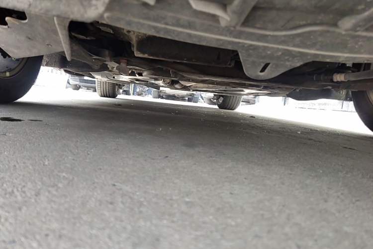 Used Citroen C5 2012 2.3L Automatic Zunyu Version Chassis Front