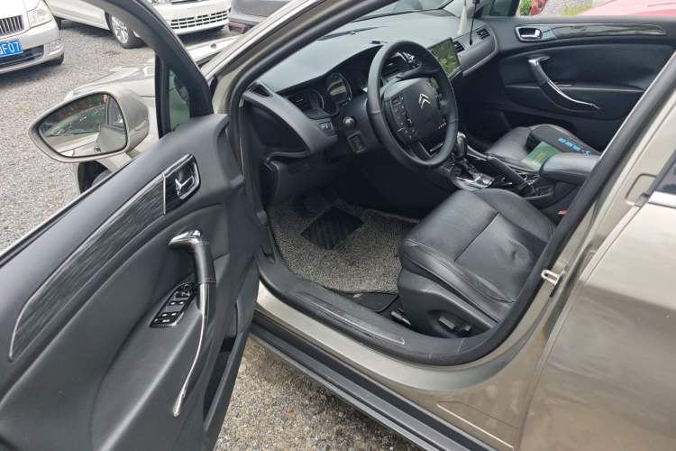 Used Citroen C5 2012 2.3L Automatic Zunyu Version Driver Seat
