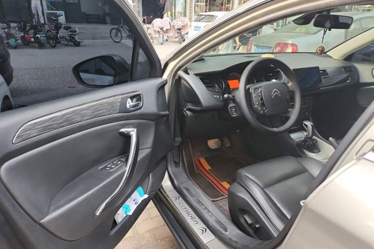 Used Citroen C5 2012 2.0L Automatic Luxury Edition Driver Seat