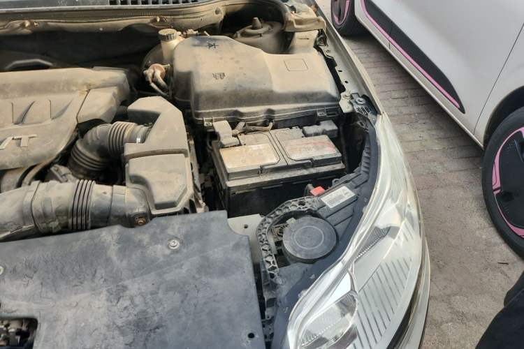 Used Citroen C5 2012 2.0L Automatic Luxury Edition Engine Bay Left