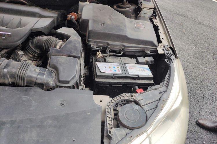 Used Citroen C5 2012 2.0L Automatic Luxury Edition Engine Bay Left
