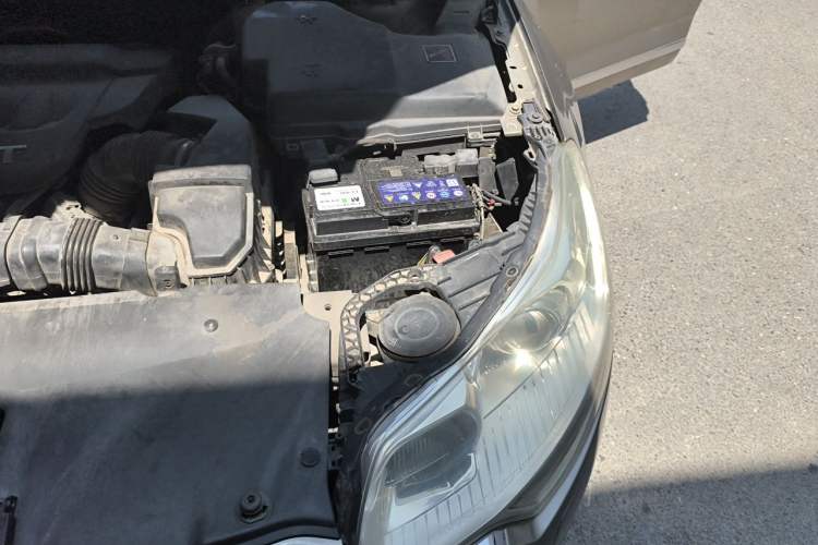 Used Citroen C5 2012 2.0L Automatic Luxury Edition Engine Bay Left