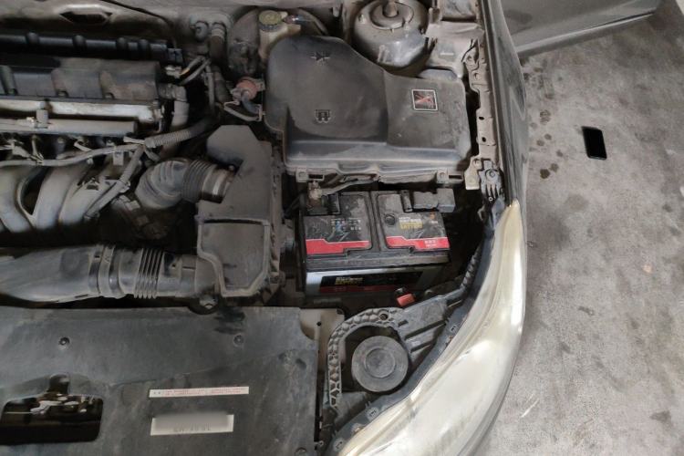 Used Citroen C5 2012 2.0L Automatic Luxury Edition Engine Bay Left