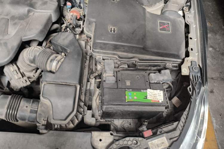 Used Citroen C5 2012 2.0L Automatic Luxury Edition Engine Bay Left