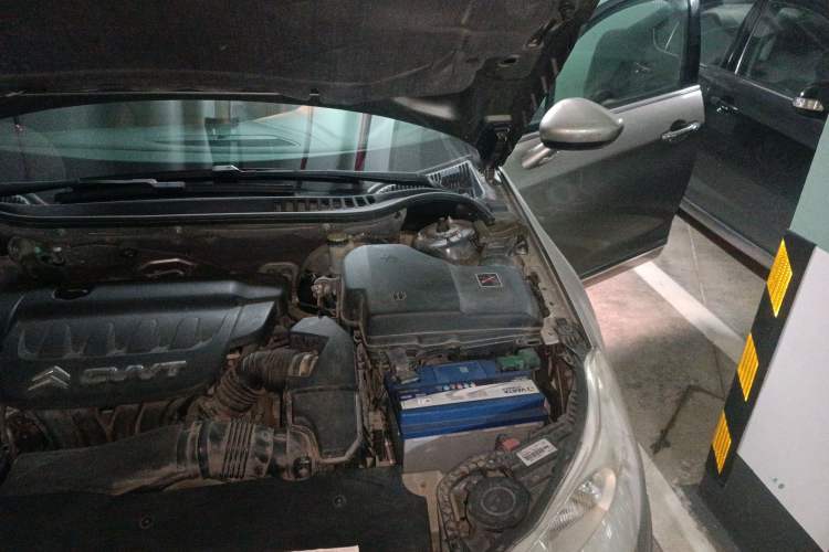 Used Citroen C5 2012 2.0L Automatic Luxury Edition Engine Bay Left